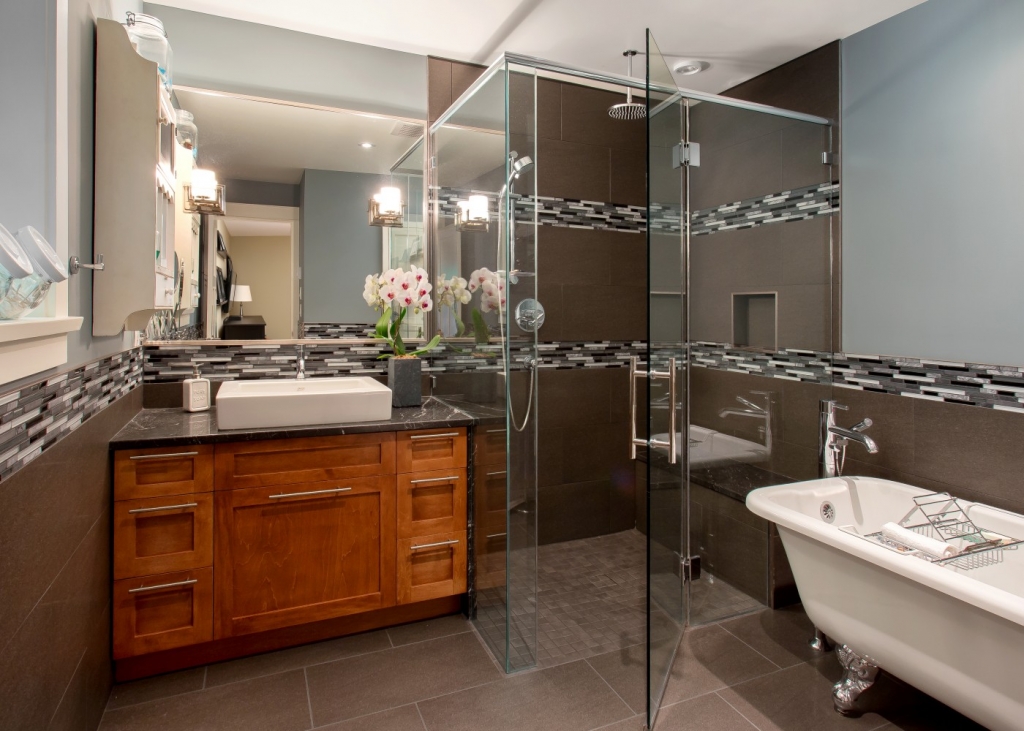 Creekside Custom Renovation - David Coulson Design