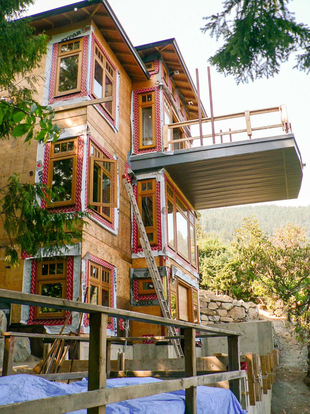 Cliffside Residence 11