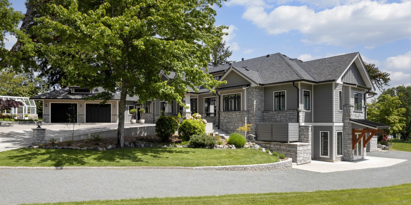 3. 2021. Duncan – Lake View Residence